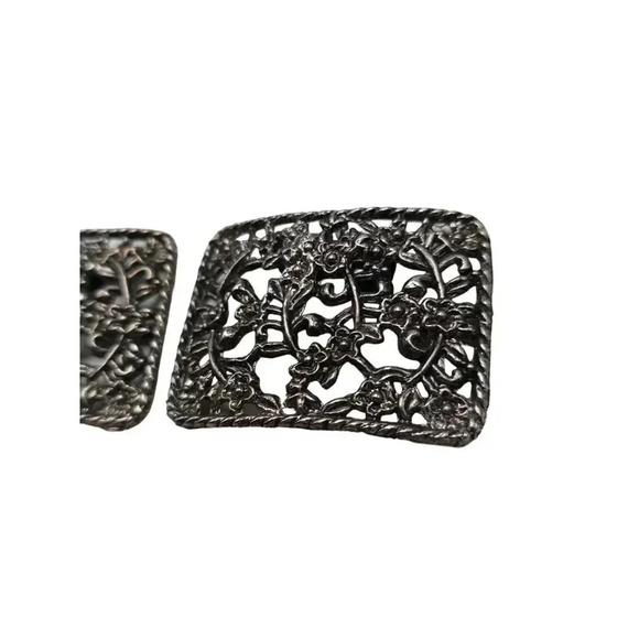 Set of 2 Floral Openwork Shoe Clips Silver Oxidized Tone Metal Vintage - Picture 3 of 6